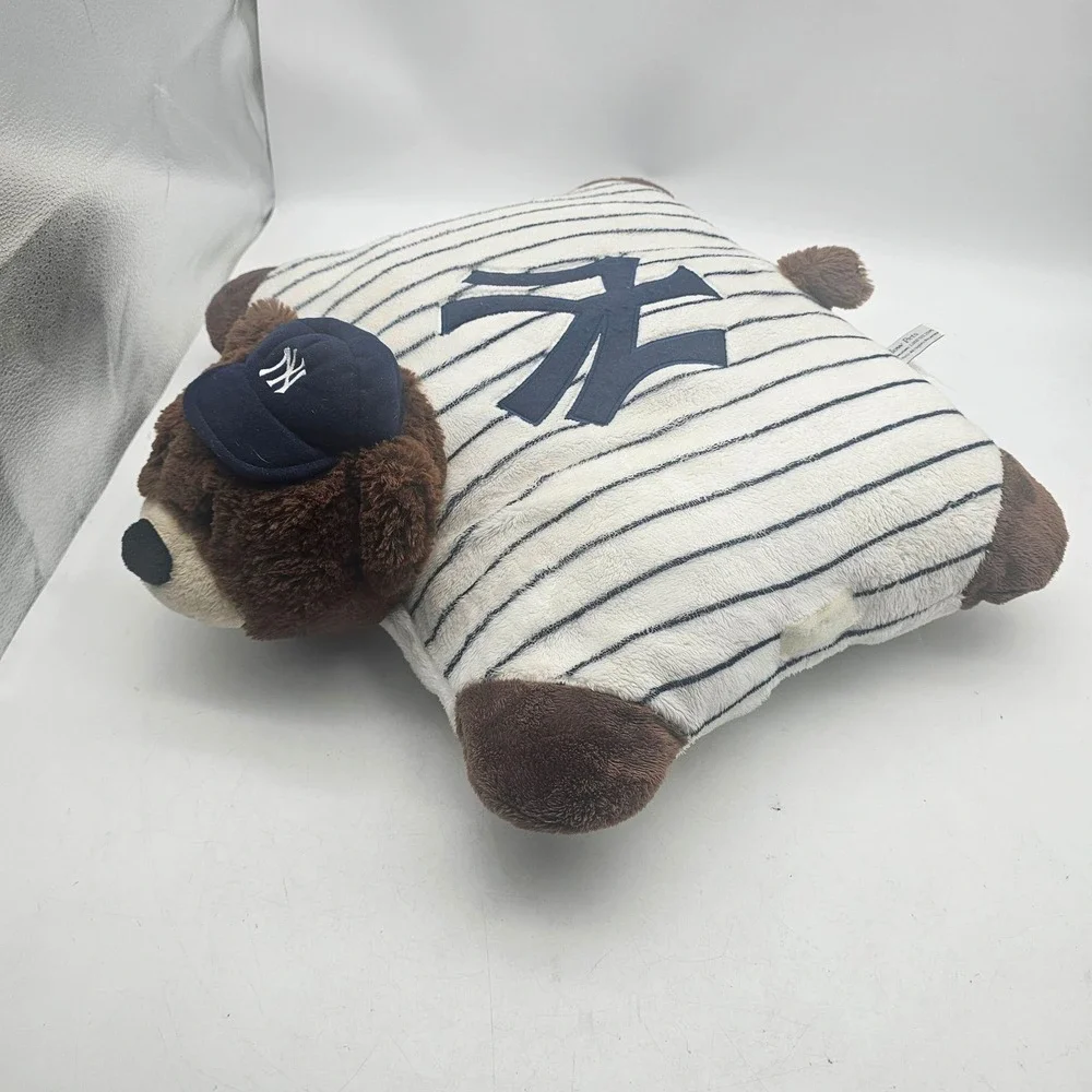 New York Yankees Pillow Pets Bear Plush MLB Baseball Folding Pillow 18